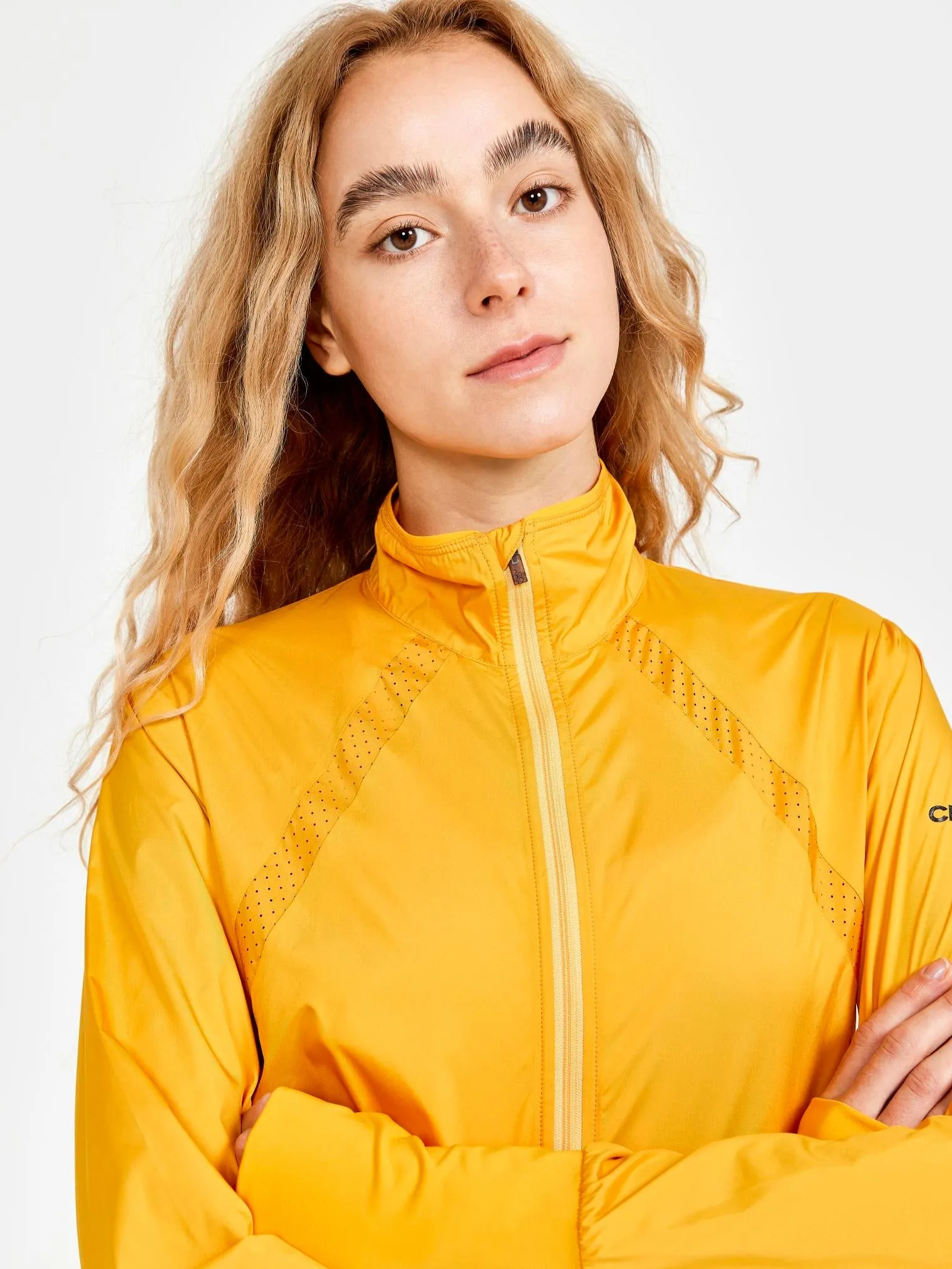 WOMEN'S ADV ESSENCE WIND JACKET